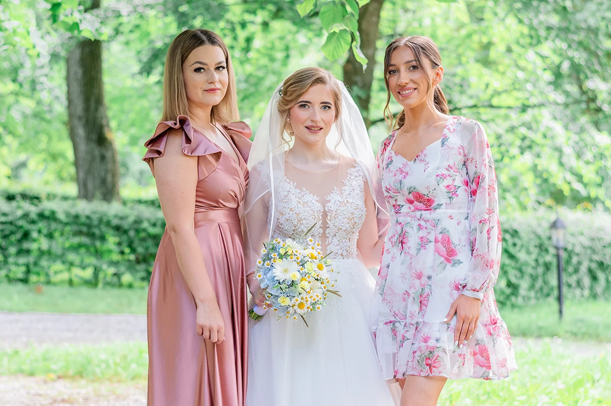 nevesta so sestrami kaštieľ Péchy Hermanovce