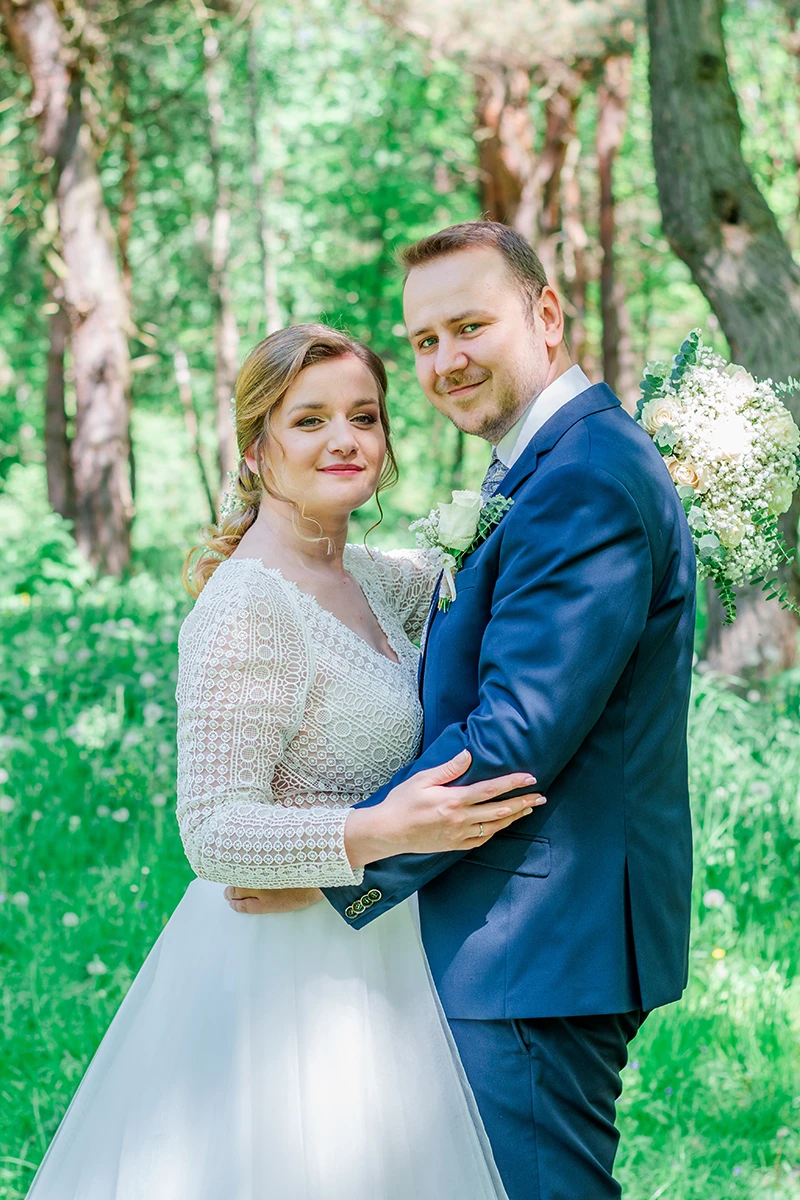 Romantické svadobné fotenie Teriakovce pri jazierku